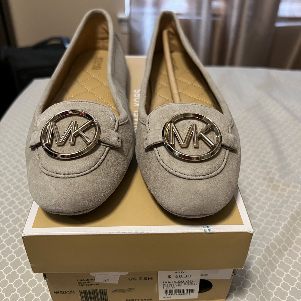 MICHAEL KORS LILIE LOGO